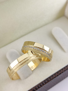 ALIANÇA 5MM C/ 15 PEDRAS EM ZIRCÔNIA | OURO 18K na internet