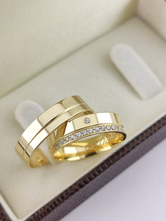 ALIANÇA 5MM C/ 16 PEDRAS CRAV. | OURO 18K - comprar online