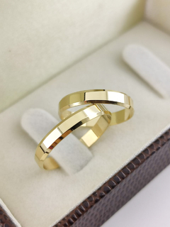 ALIANÇA 3MM CHANFRADA | OURO 18K - comprar online