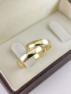 ALIANÇA CLÁSSICA 4MM ANATÔMICA | OURO 18K na internet