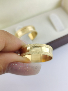 ALIANÇA 6MM C/ LATERAIS FOSCAS E CENTRO LISO | OURO 18K