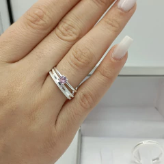 ALIANÇA 3MM C CANAL CENTRAL (PEDRA ROSA CLARO) | PRATA 950 [COD 0366] - comprar online