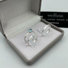 aliança 2mm (c/ pedra central azul bebê) | PRATA 950 [ENVIO FULL] COD 1982 - comprar online