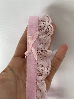 LIGUERO ROSA CON PUNTILLA Y BRETELES ANCHOS en internet