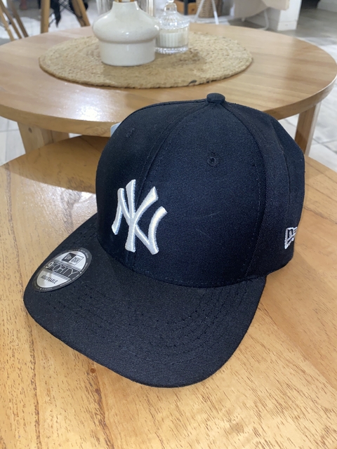 Gorra NY ajustable
