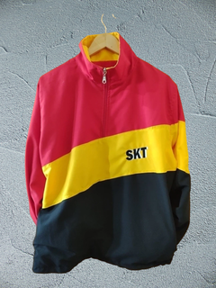 Campera tricolor skt abrigo - comprar online