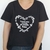 Remera Florece Escote V Negro - Despertate
