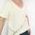 Remera Volve a Vos Escote V Amarillo en internet