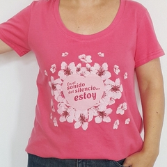 Remera Estoy Escote Redondo Rosa Intenso - comprar online