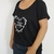 Remera Florece Escote Redondo Negro en internet