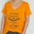 Remera Historia Escote V Naranja - Despertate