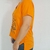 Remera Arbol Escote V Naranja - Despertate