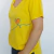 Remera Volve a Vos Escote V Amarillo - tienda online