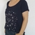 Remera Signos Escote Redondo Negro en internet