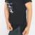 Remera Lo Mejor Escote V Negro en internet