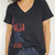 Remera Escote V Magia Negro - comprar online