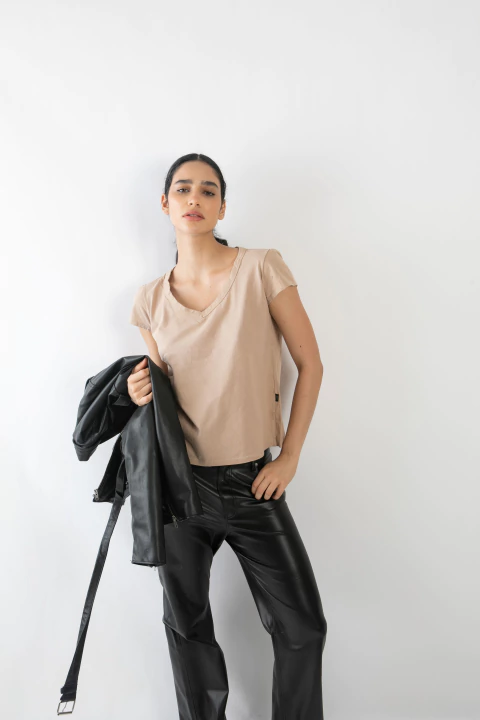 REMERA BASICA V TARGET - comprar online