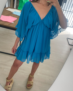 Vestido curto curto  decote em V na frente e  costas mangas soltinhas