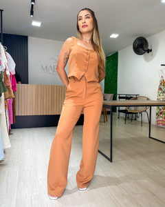 Conjunto feminino em alfaiataria