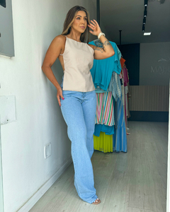Blusa feminina modelo frente única de alfaiataria nude