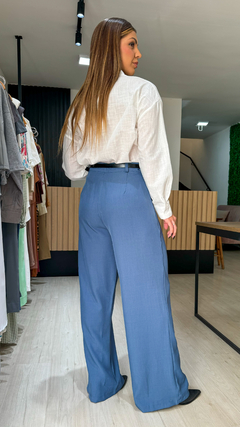Camisa feminina em linho