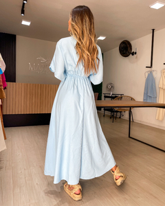vestido feminino longo com mangas e decote V