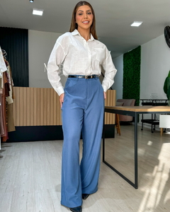 Camisa feminina em linho