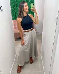 Saia feminina longuete em alfaiataria com cinto
