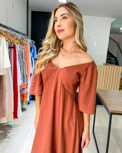 VESTIDO MAGDA LISO - CARAMELO - Mabela Store - Roupas Femininas 