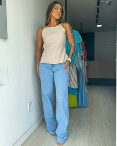 Blusa feminina modelo frente única de alfaiataria nude