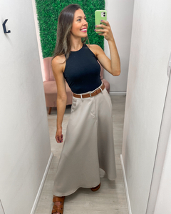 Saia feminina longuete em alfaiataria com cinto