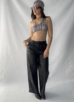 CROP TOP IRREGULAR EST. B BY BNDT - comprar online