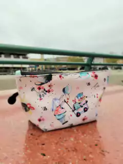 Llegó a la tienda el BOLSITO infantil para mamás organizadas