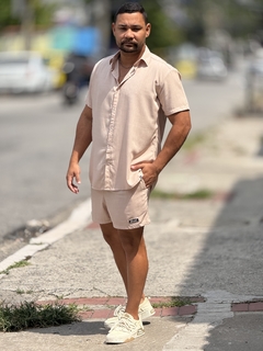 Camisa Nude Unissex na internet
