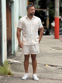 Camisa Kalifa unissex na internet