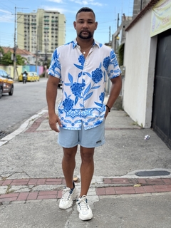 Camisa Oásis Unissex na internet