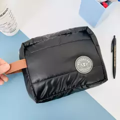 Necessaire matelasse negro brillante - comprar online
