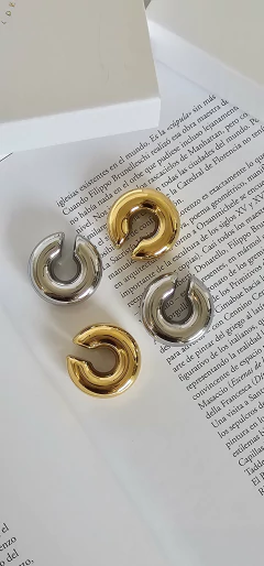 Earcuff chunky gold (unidad) - AfroditaStudio