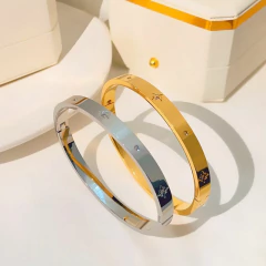 Esclava north star silver