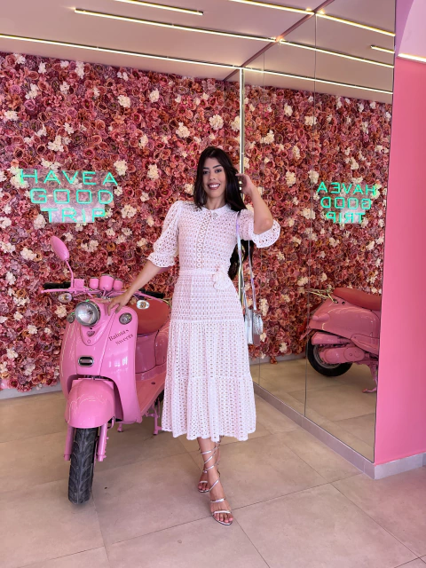 Vestido laiser branco com pedrarias