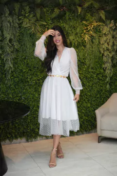 Branco tule com poá prata na internet