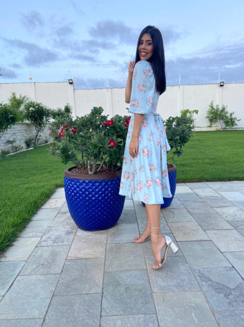 Azul com estampa floral