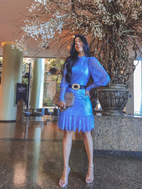 Azul renda com manga bufante