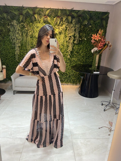 Vestido longo renda preto e rosê