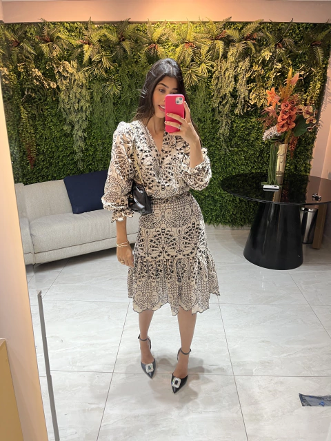 vestido laser bordado