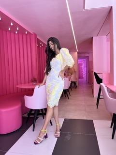 Vestido bordado e barrado neon - comprar online