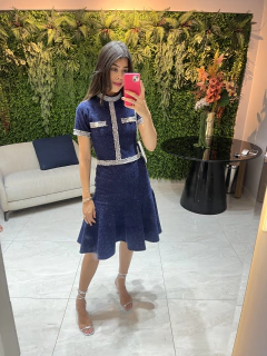 vestido azuk twwed com aviamentos e botoes - Erica Rafaelly