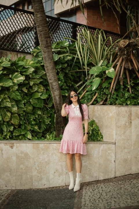 Vestido tweed com detalhes rosê