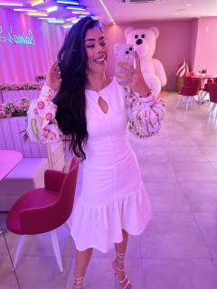 Vestido branco manga tule bordado na internet
