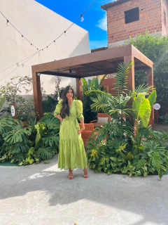 vestido verde com poá bordado - loja online